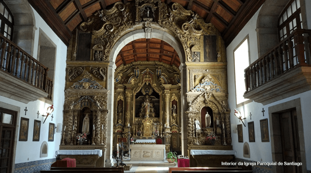 Interior da igreja paroquial de Santiago